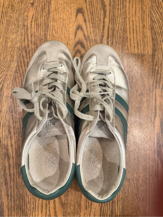 Gola Shoes - Gola Torpedo Glimmer sneakers featuring a gold and green leather design
